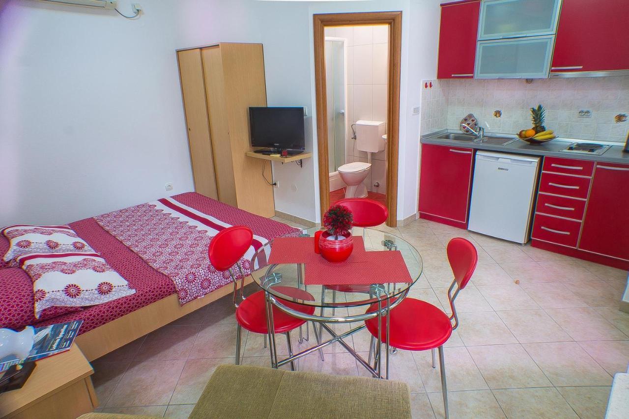 Dmm Apartments Τίβατ Εξωτερικό φωτογραφία