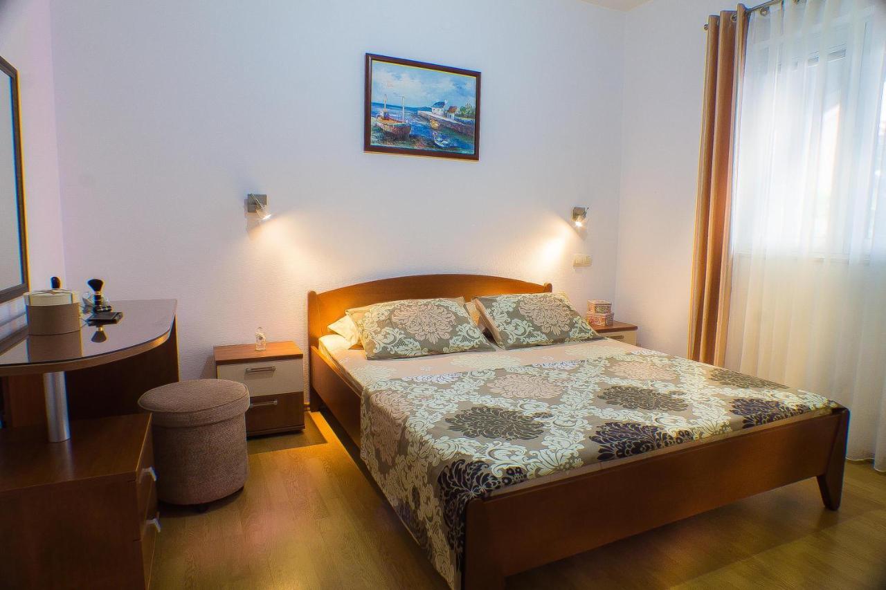 Dmm Apartments Τίβατ Εξωτερικό φωτογραφία