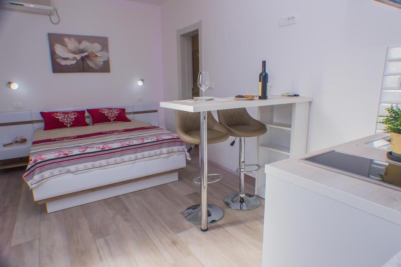Dmm Apartments Τίβατ Εξωτερικό φωτογραφία