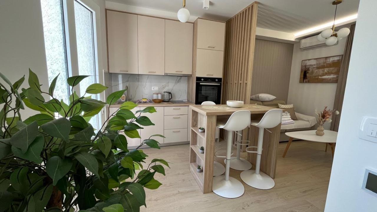 Dmm Apartments Τίβατ Εξωτερικό φωτογραφία
